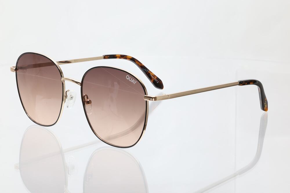 Quay Jezabell 126 Sunglasses - LENSES FAIR/FRAMES GOOD CONDITION - READ